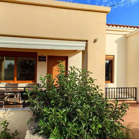 Helidonia Villas Пиги