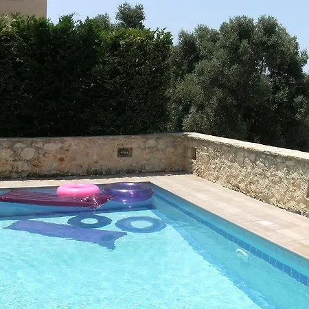 Helidonia Villas