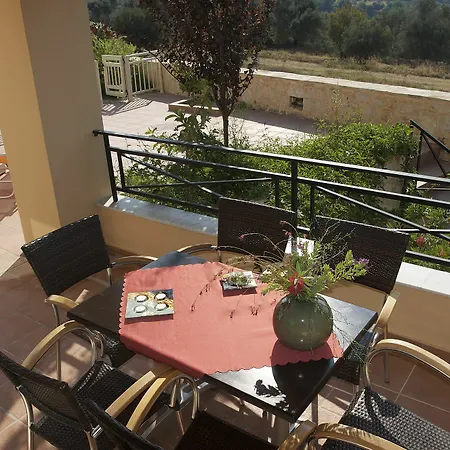 Helidonia Villas Пиги
